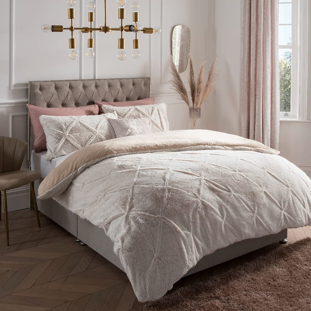 Ruched Diamond Faux Fur Fleece Thermal Warm Cosy Super Soft Duvet Cover Quilt Bedding Set with Pillow Cases - King (220 Cm X 230 Cm) - Natural